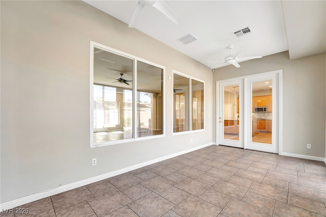 7232 Frontier Hills Avenue