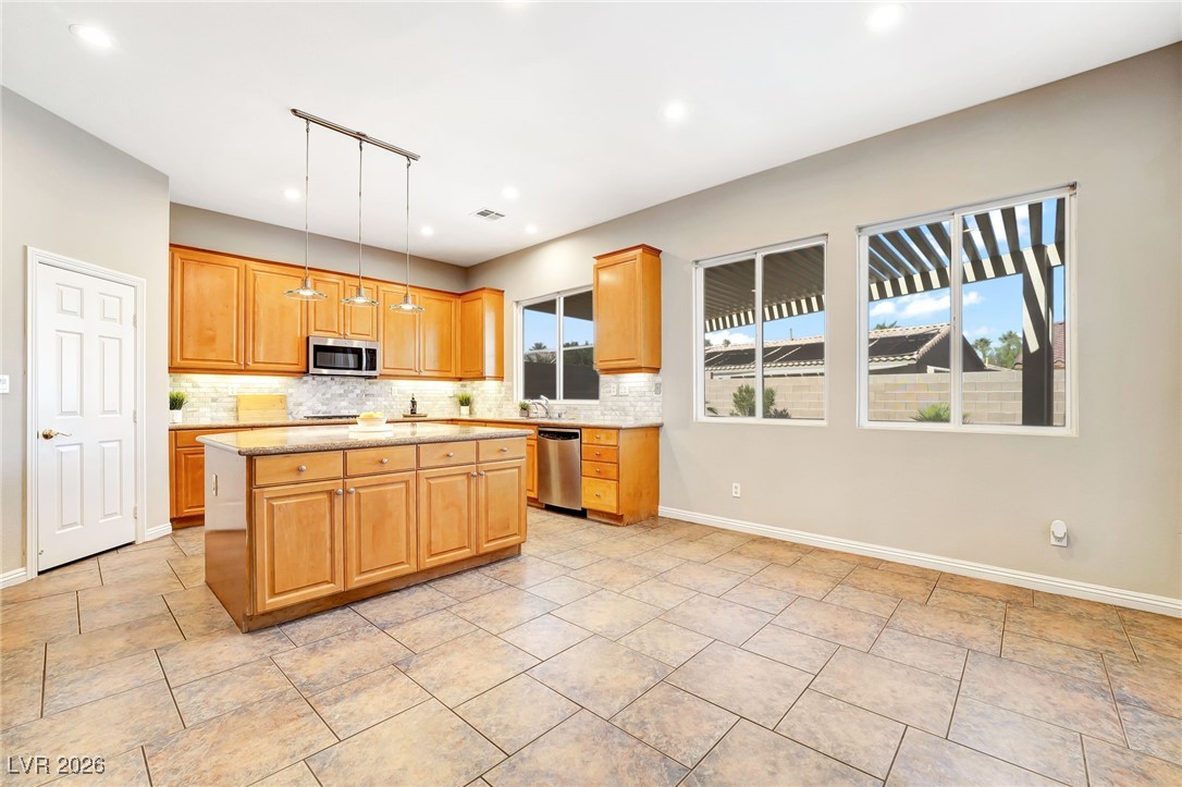 7232 Frontier Hills Avenue