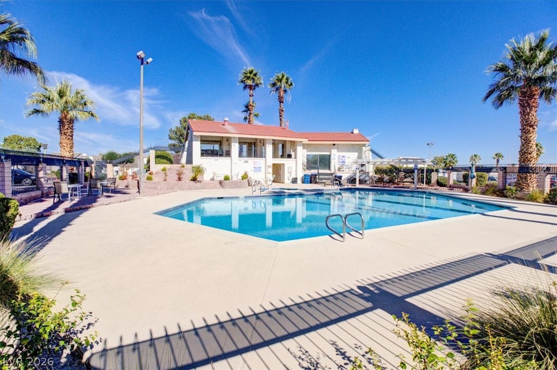 5716 Roseridge Avenue