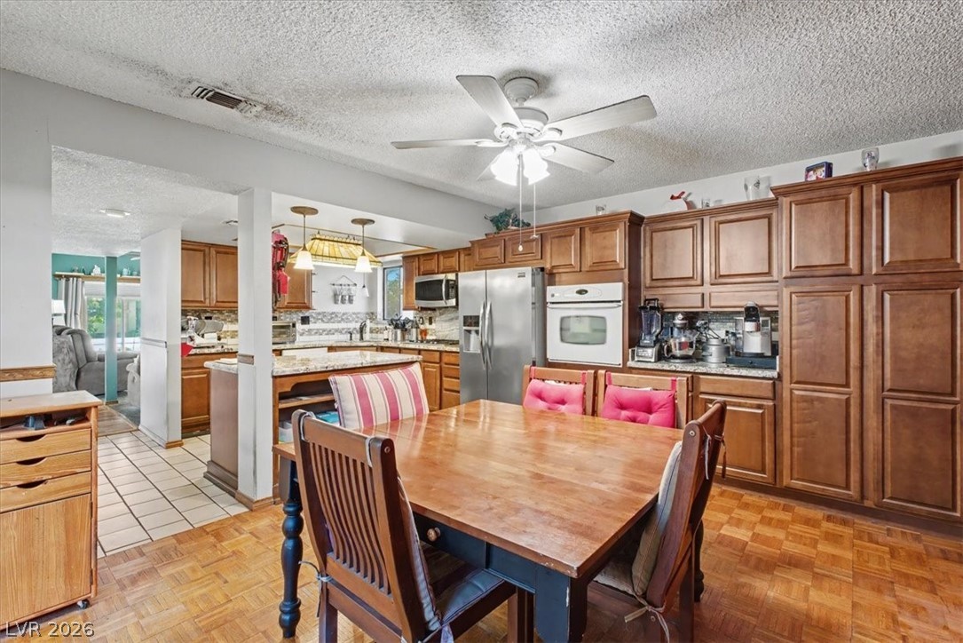 5716 Roseridge Avenue