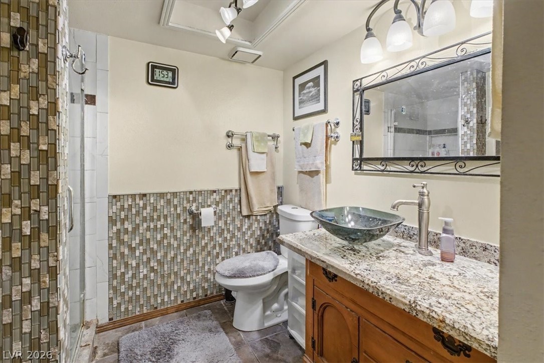 5716 Roseridge Avenue