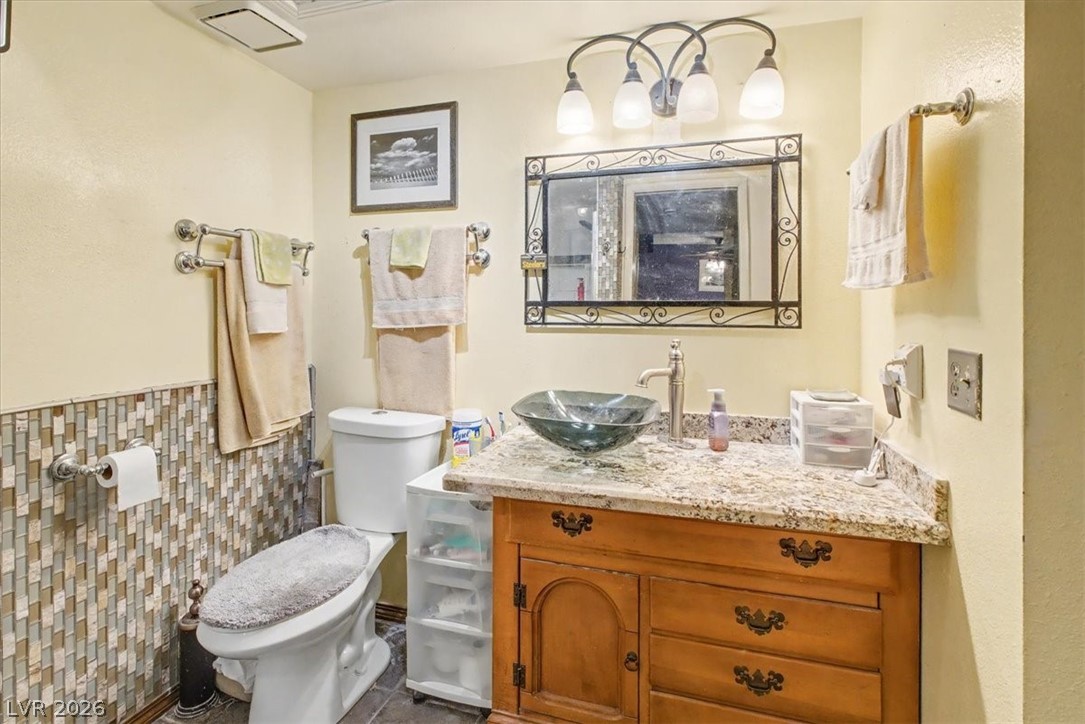 5716 Roseridge Avenue