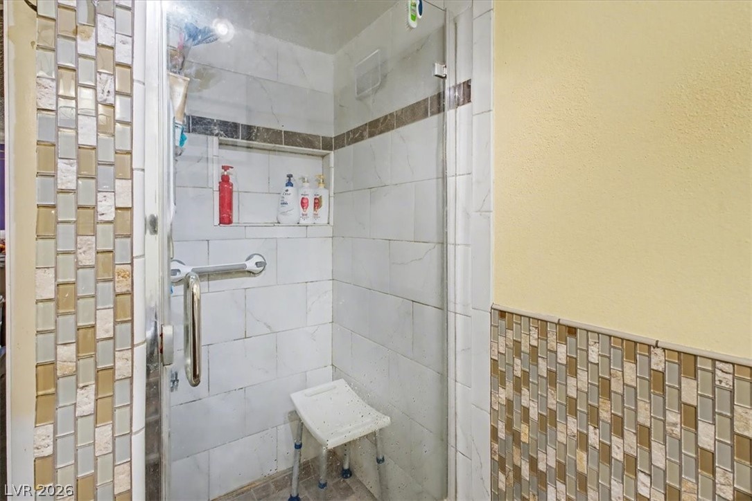 5716 Roseridge Avenue