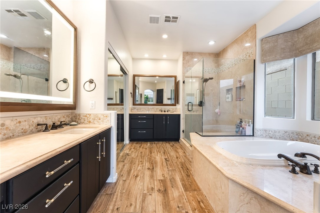 2766 Glen Port Street