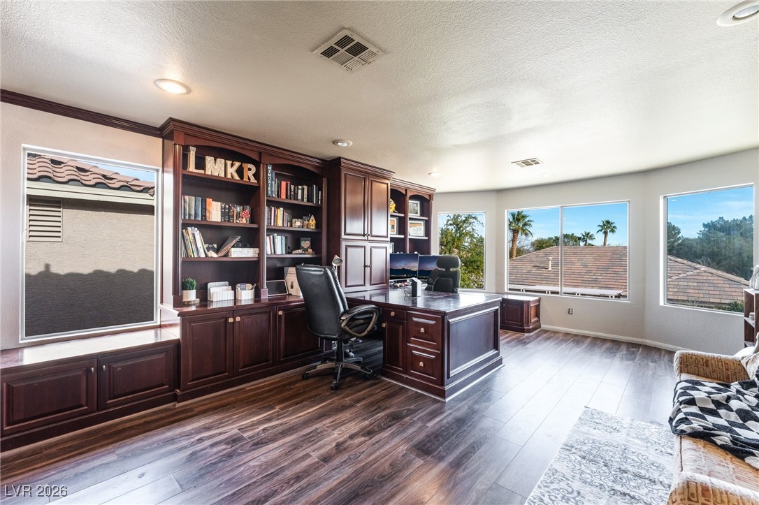 2766 Glen Port Street