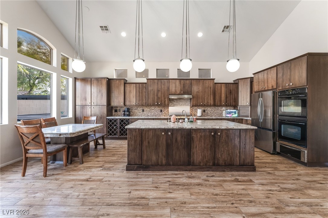 2766 Glen Port Street