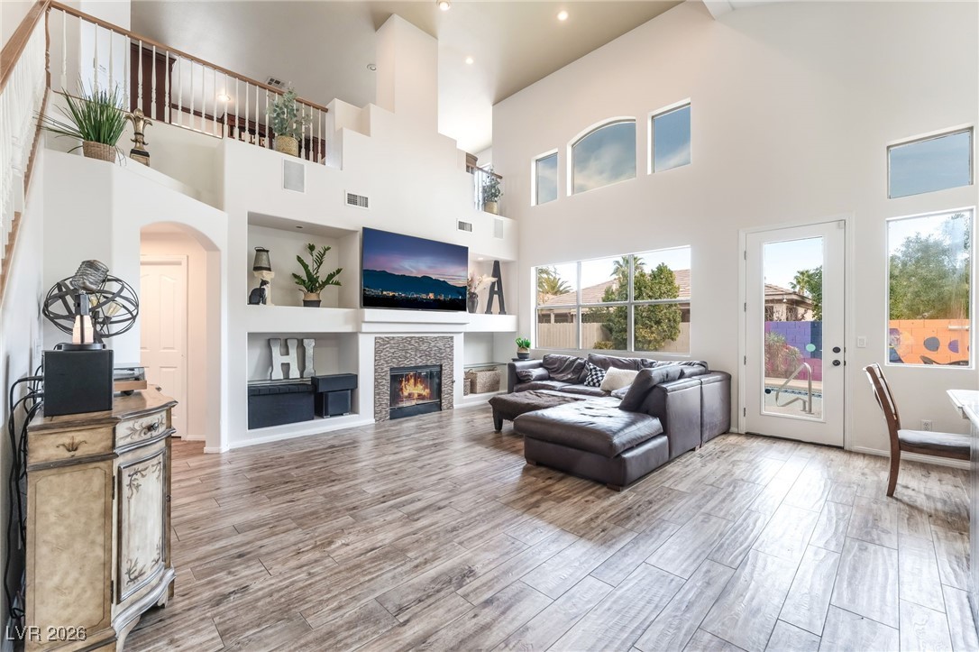 2766 Glen Port Street