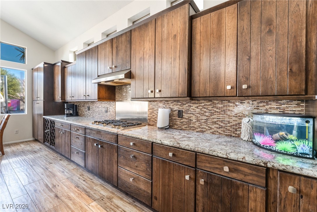 2766 Glen Port Street