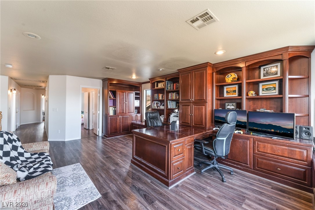 2766 Glen Port Street