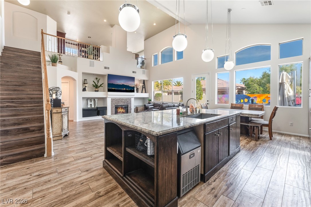 2766 Glen Port Street