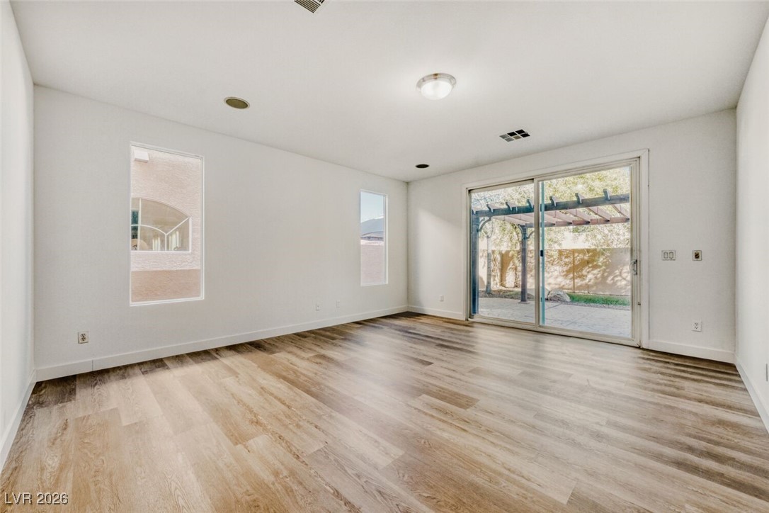 8564 Silver Coast Street