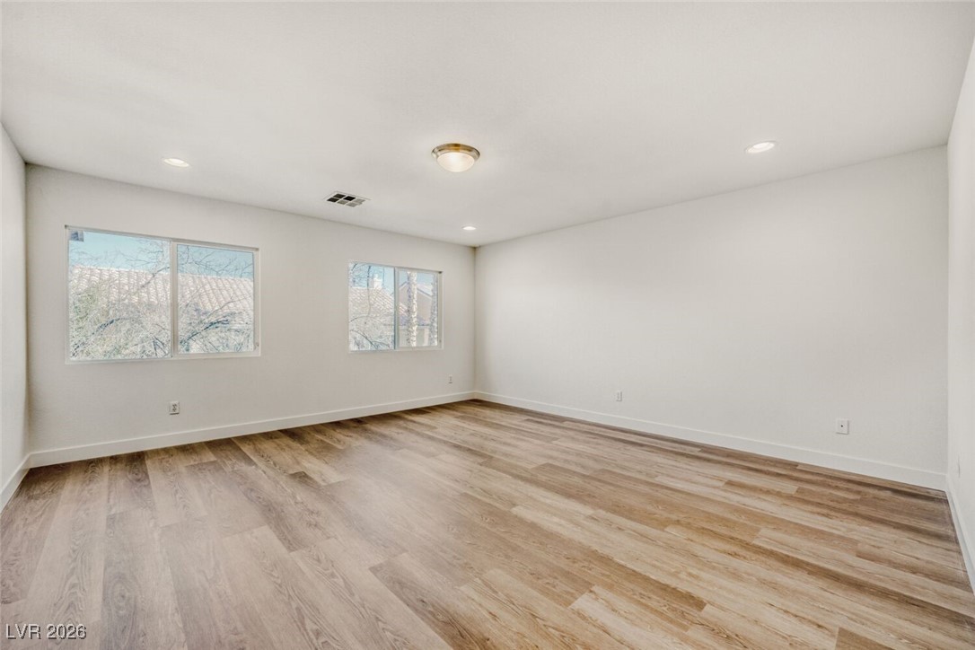 8564 Silver Coast Street