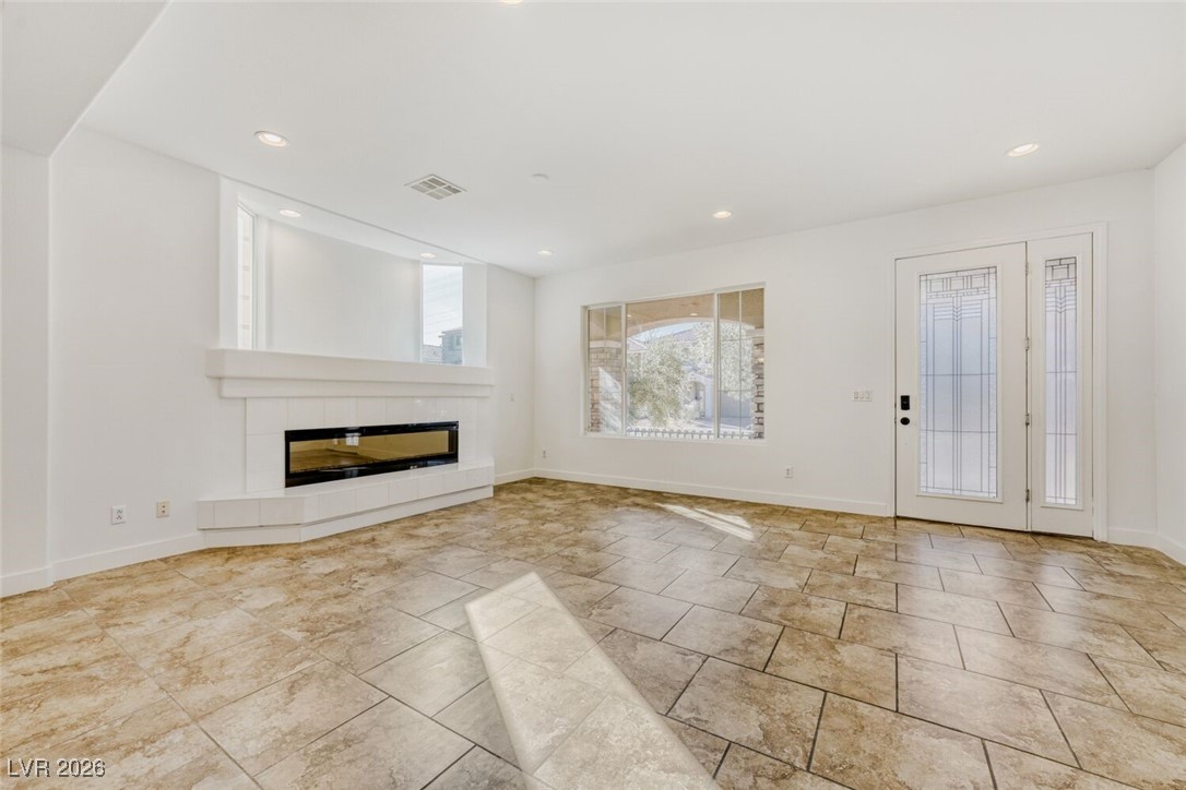 8564 Silver Coast Street