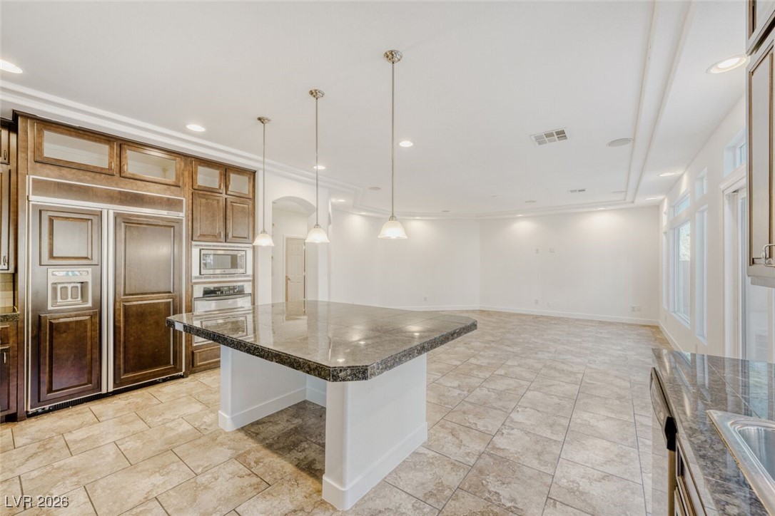 8564 Silver Coast Street