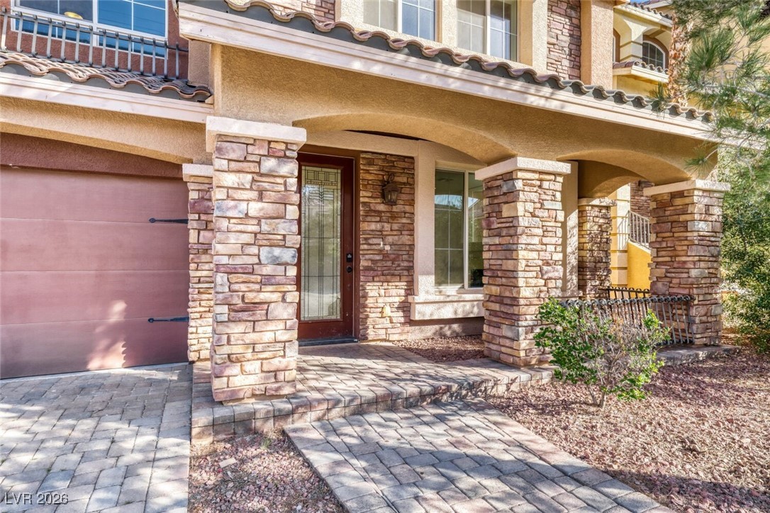 8564 Silver Coast Street