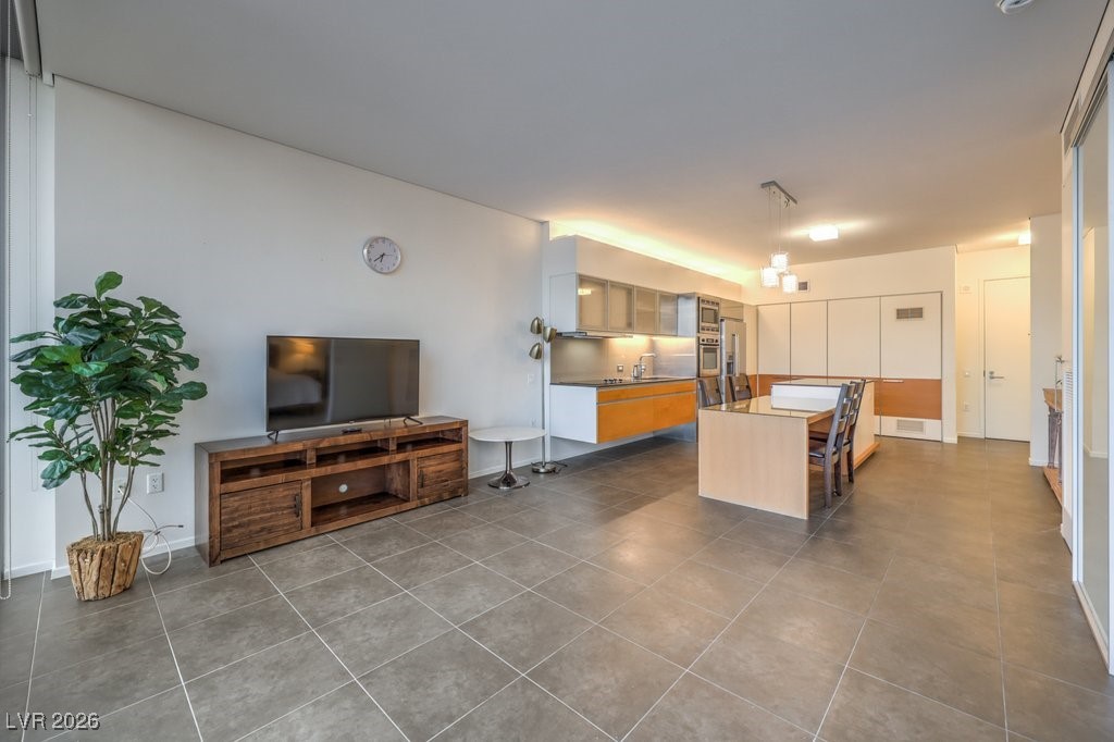 3722 Las Vegas Boulevard 1204