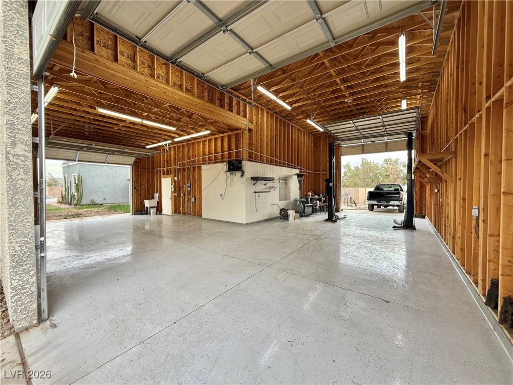 3385 West Agate Avenue