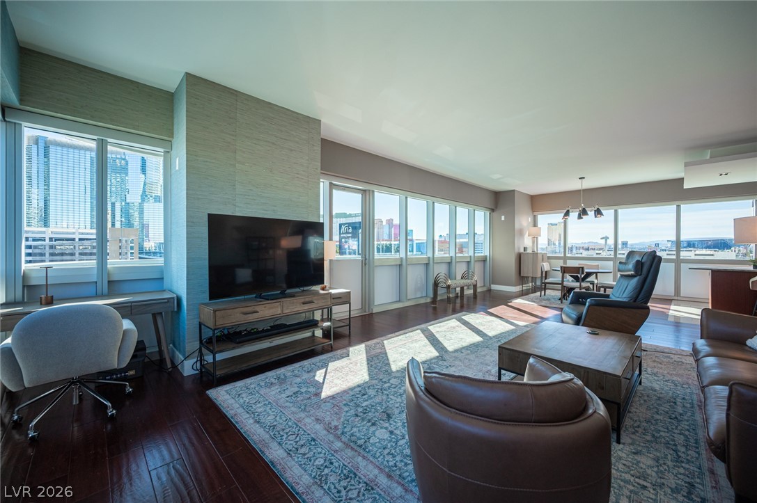 4471 Dean Martin Drive 810