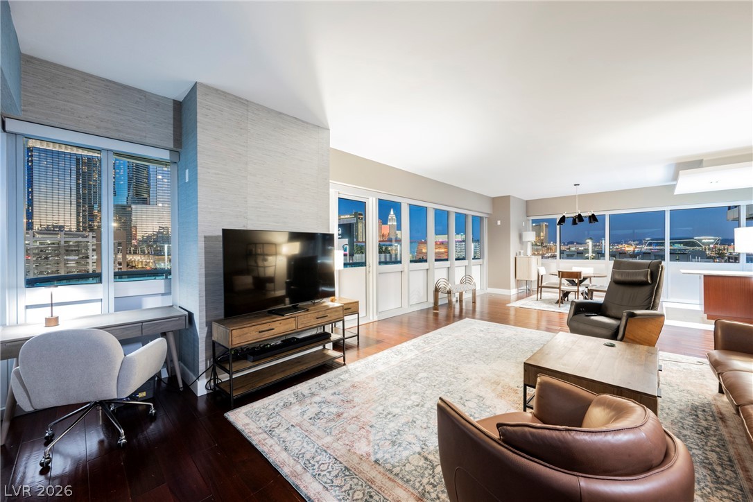 4471 Dean Martin Drive 810