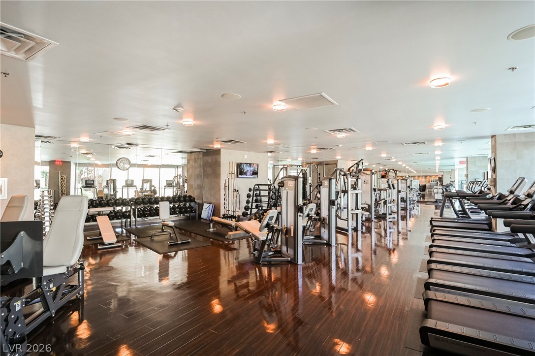 4471 Dean Martin Drive 810