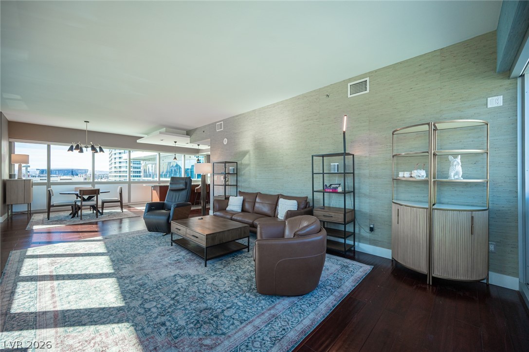 4471 Dean Martin Drive 810