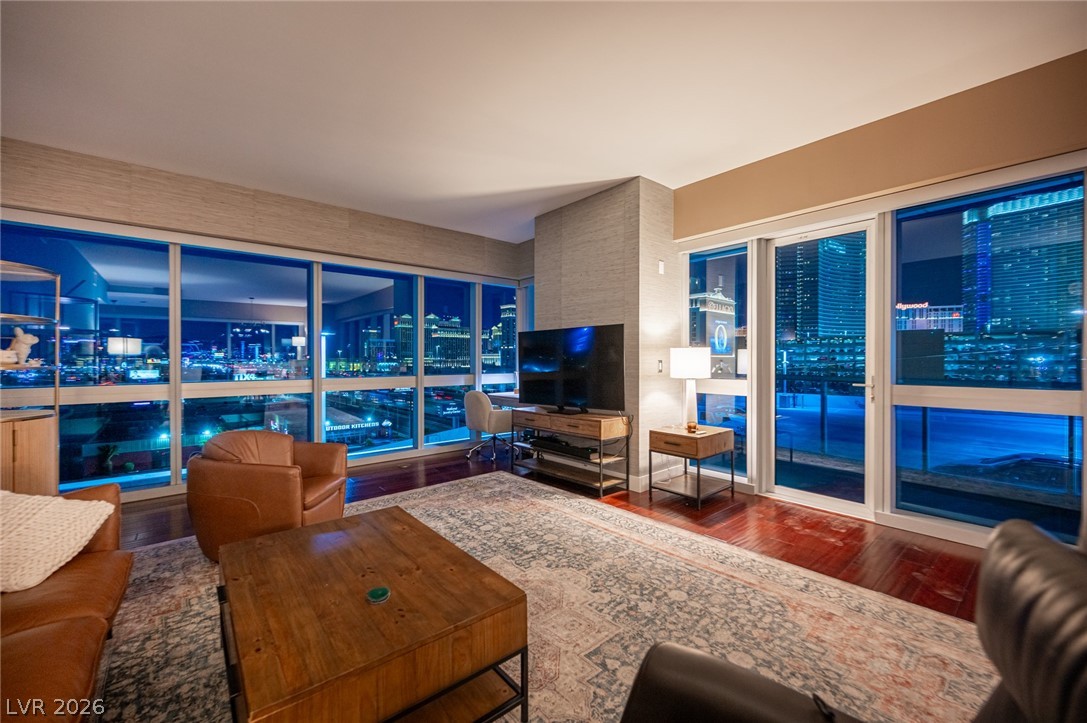 4471 Dean Martin Drive 810