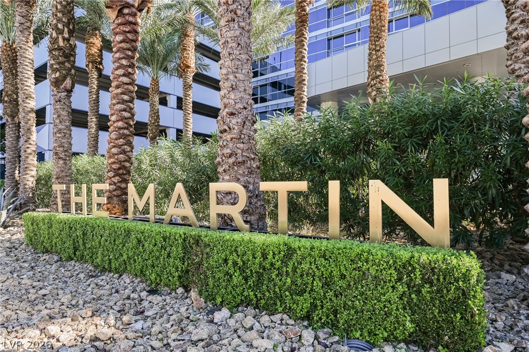 4471 Dean Martin Drive 810