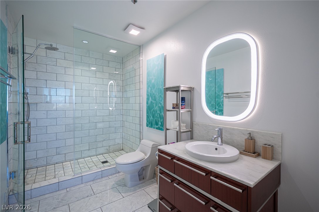 4471 Dean Martin Drive 810