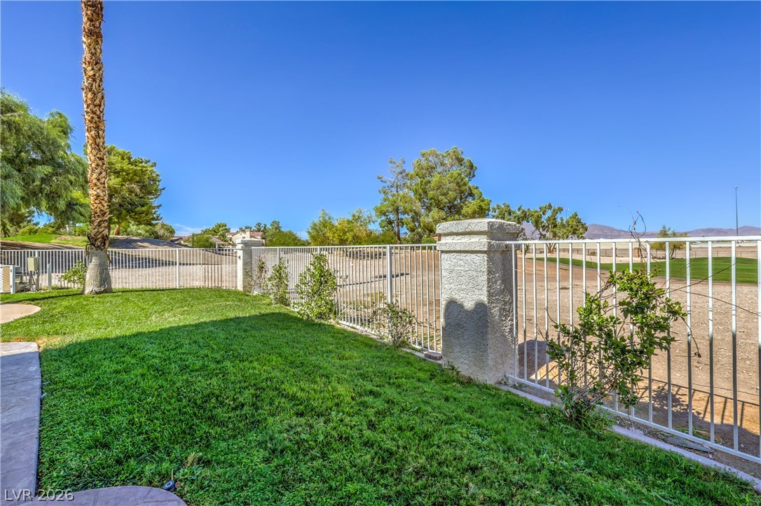 5152 Forest Oaks Drive