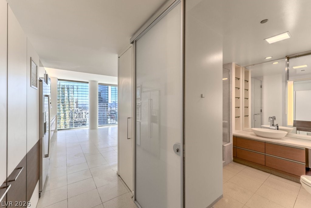 3726 Las Vegas Boulevard 2504