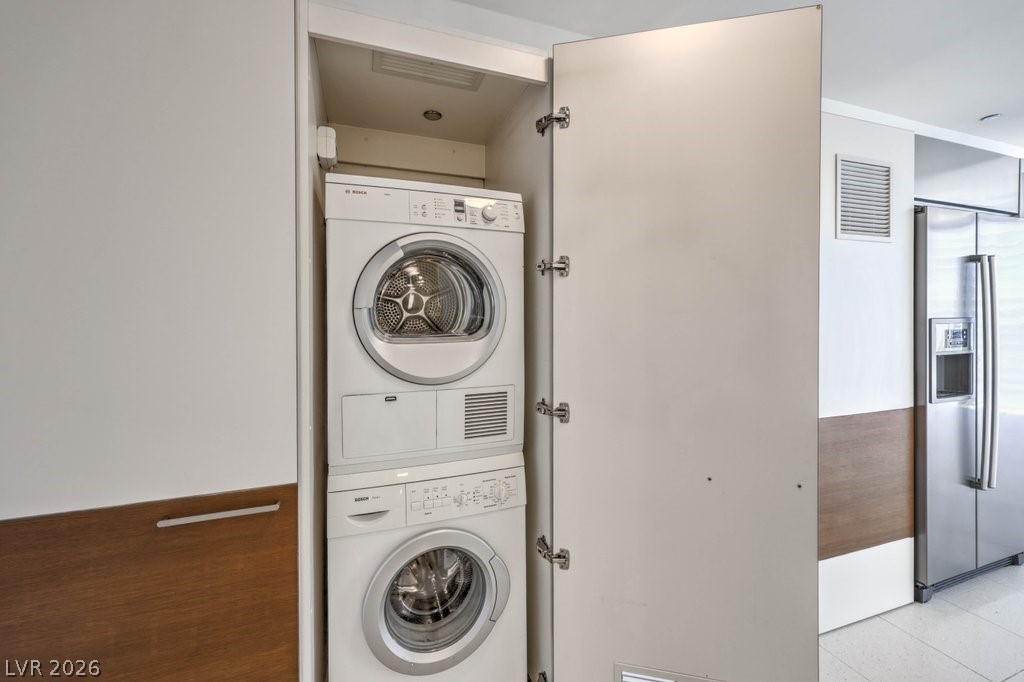 3726 Las Vegas Boulevard 2504