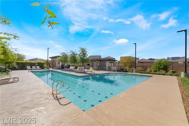 9291 Desert Pearl Avenue