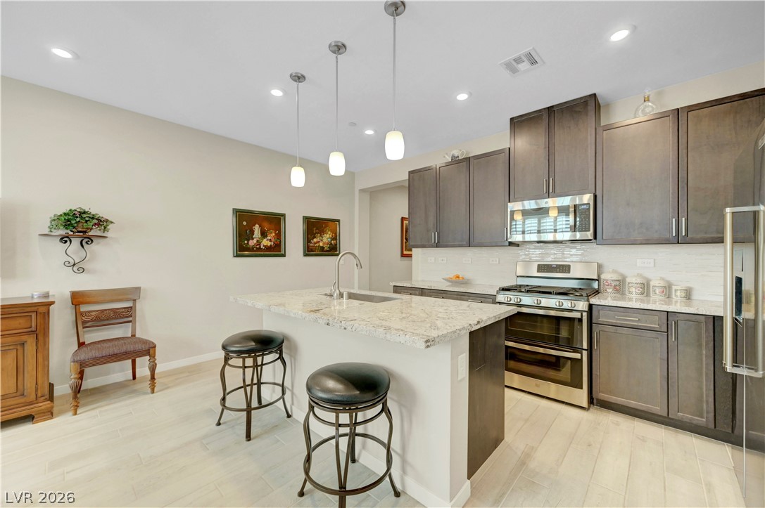 9291 Desert Pearl Avenue