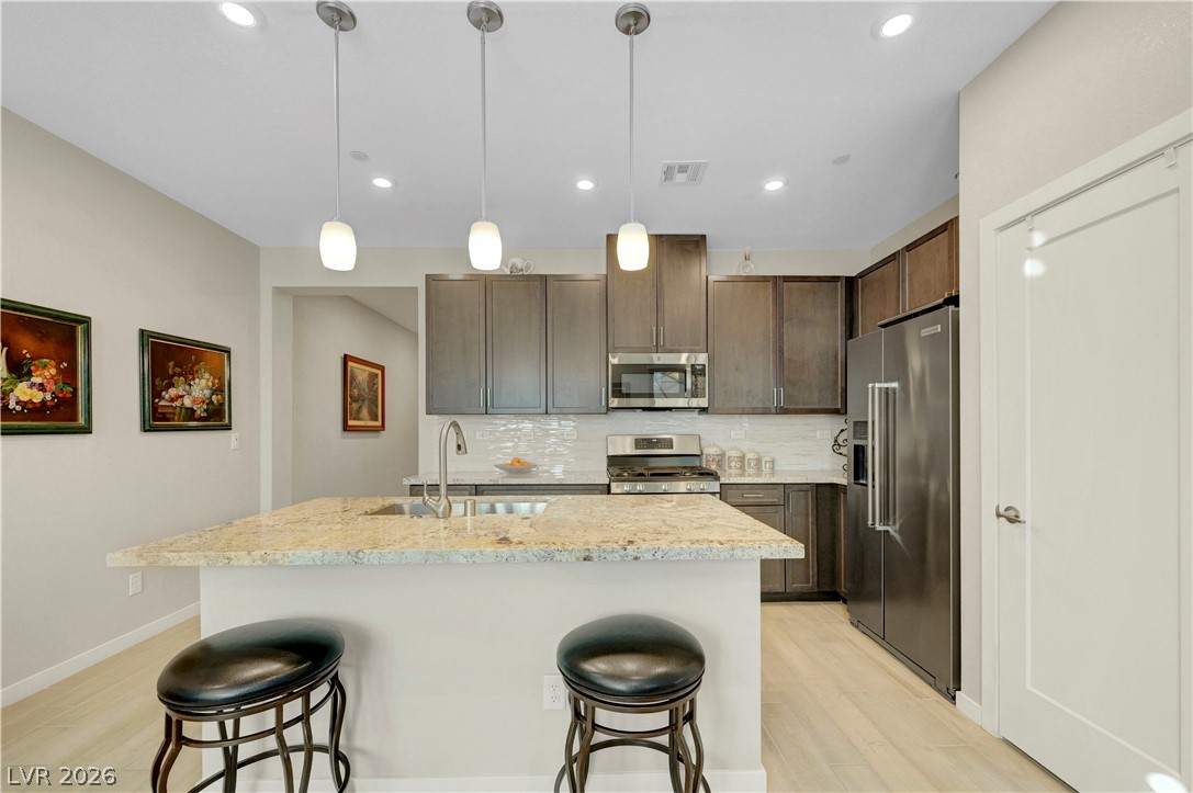 9291 Desert Pearl Avenue