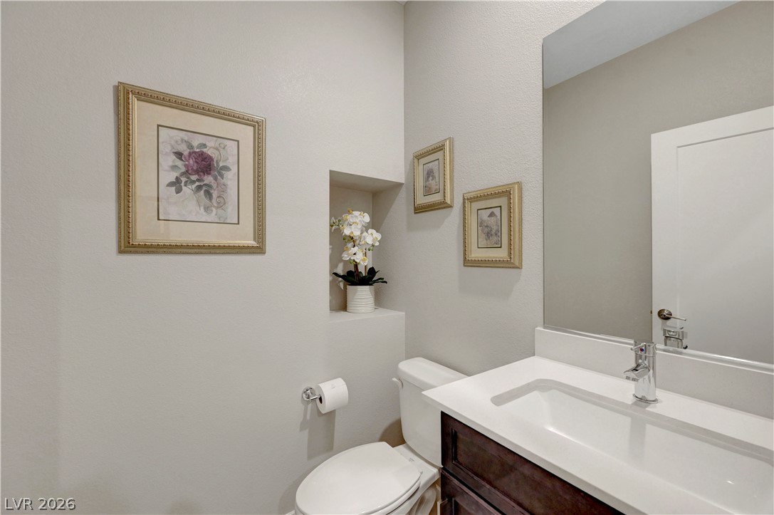 9291 Desert Pearl Avenue