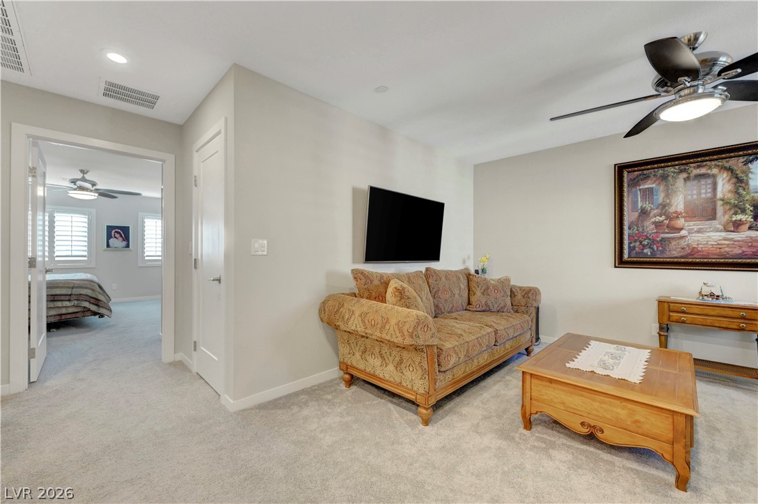 9291 Desert Pearl Avenue