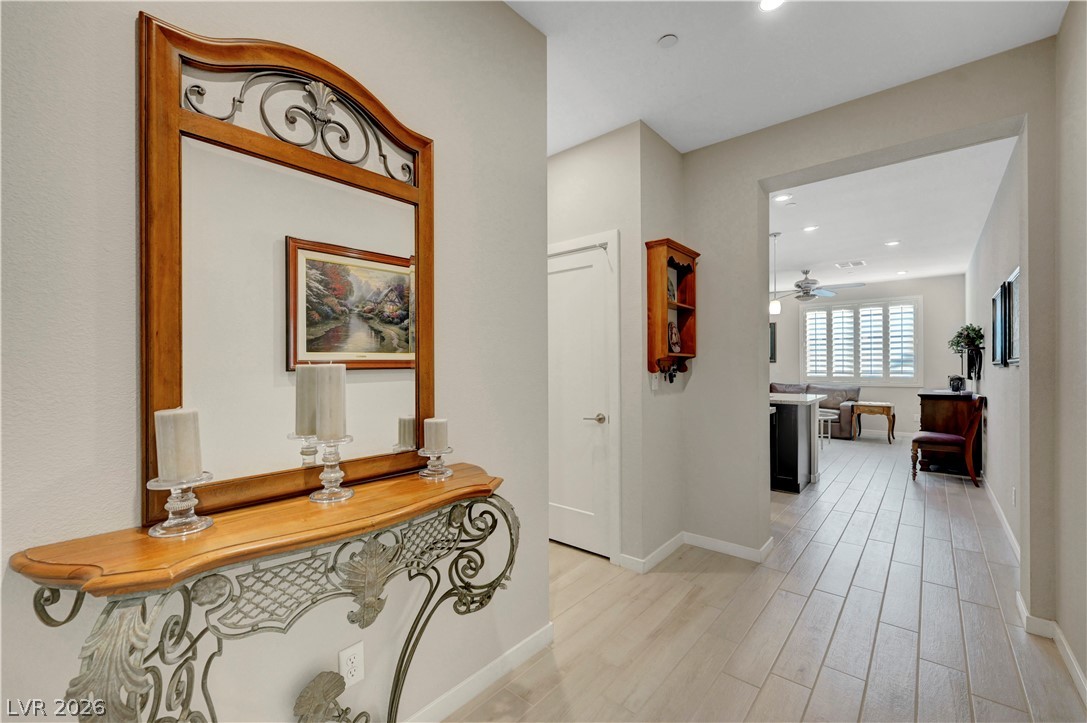 9291 Desert Pearl Avenue