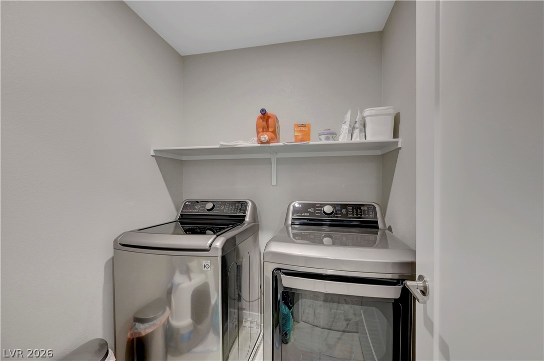 9291 Desert Pearl Avenue