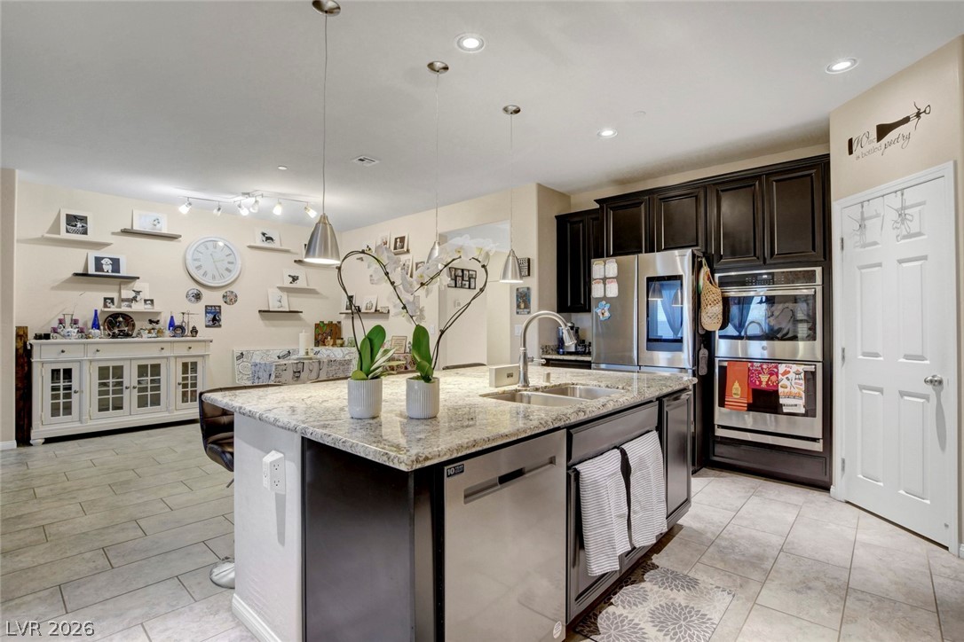 355 Mano Destra Lane