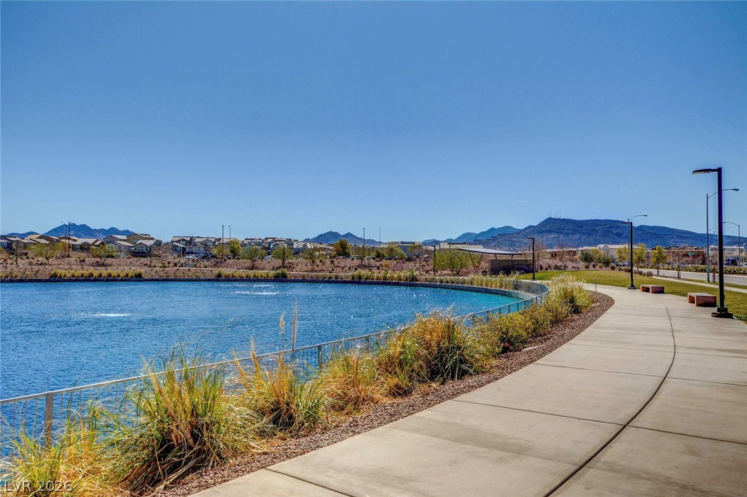 355 Mano Destra Lane