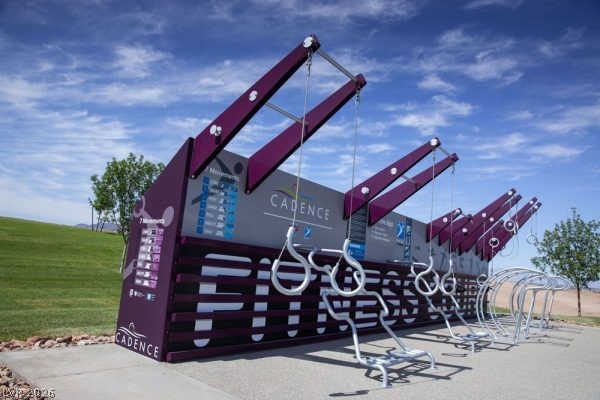 355 Mano Destra Lane