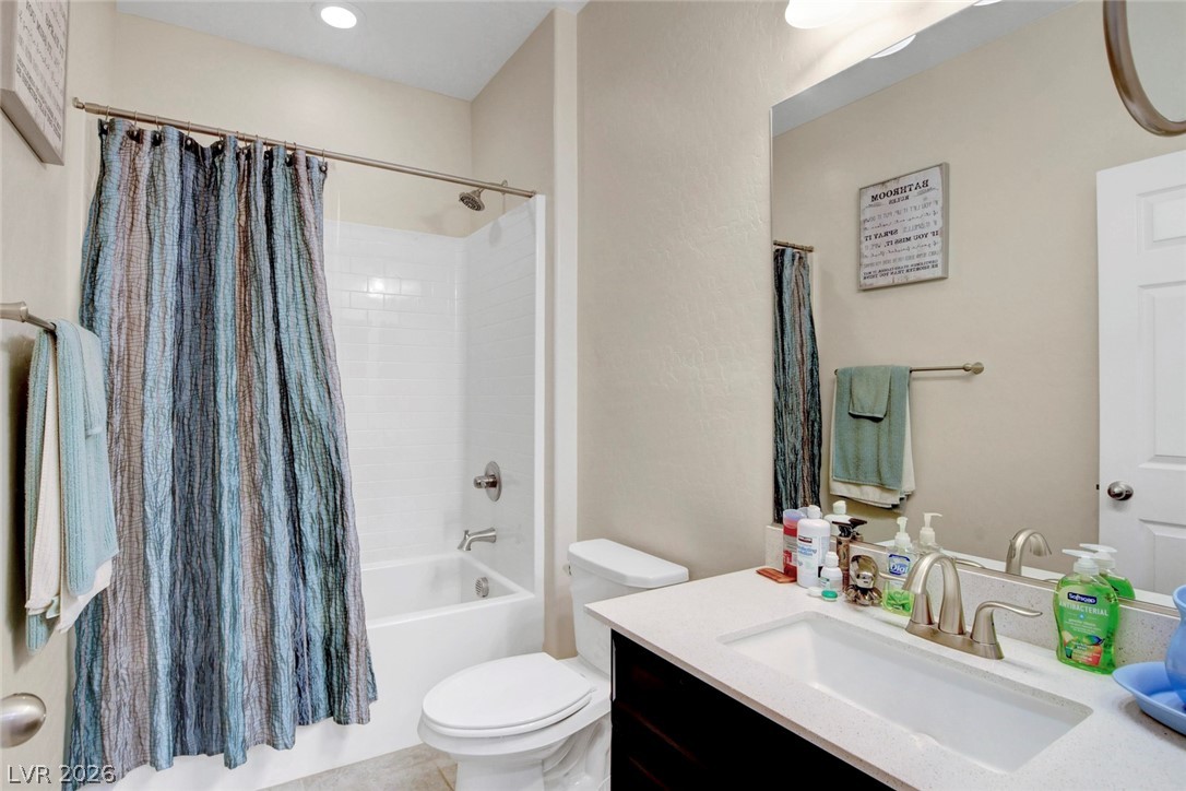 355 Mano Destra Lane