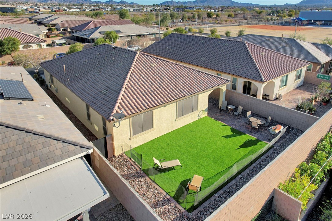 355 Mano Destra Lane