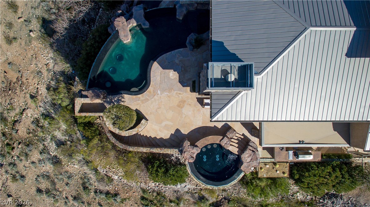 5 PROMONTORY POINTE Lane