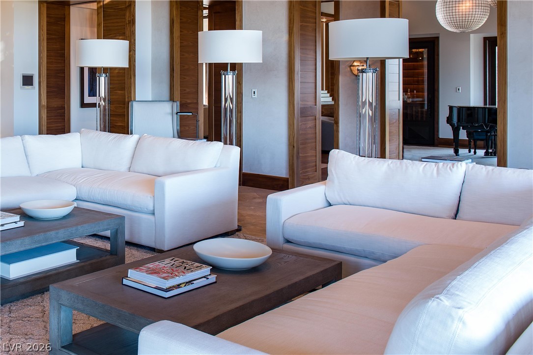 5 PROMONTORY POINTE Lane