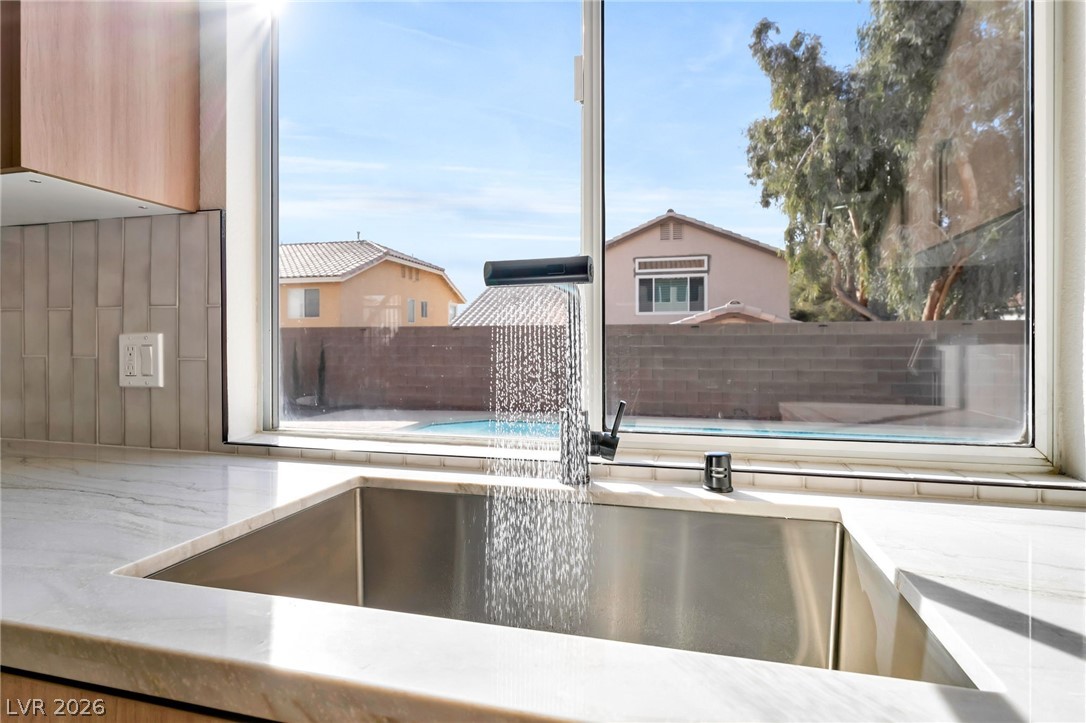 10139 Prairie Dove Avenue