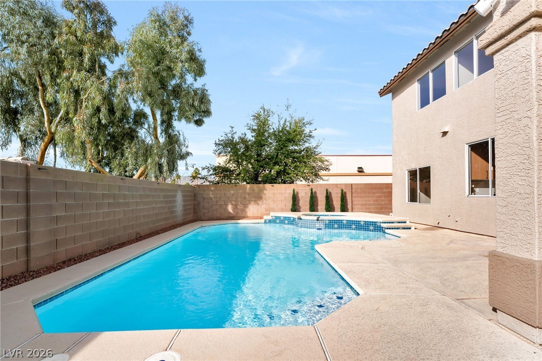 10139 Prairie Dove Avenue