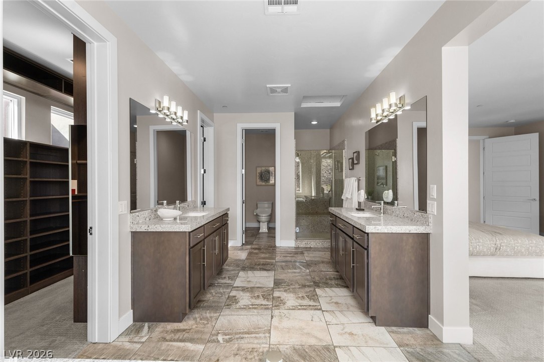 276 Crimson Edge Street