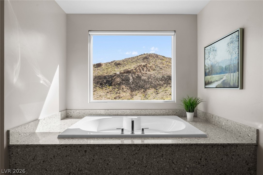 276 Crimson Edge Street