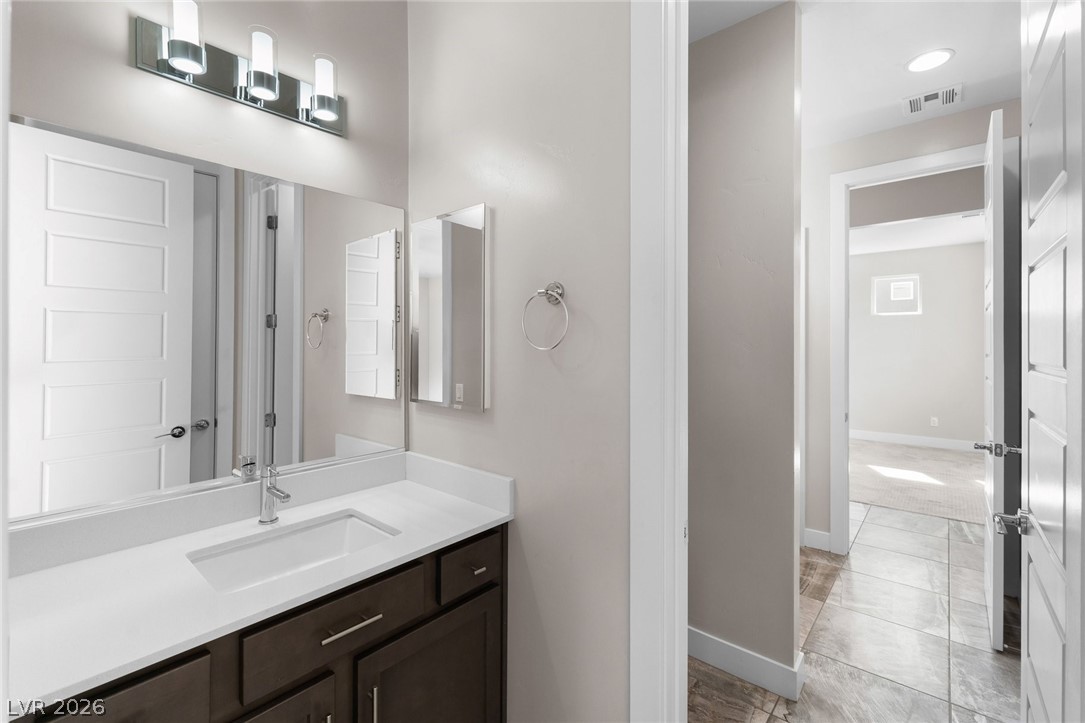 276 Crimson Edge Street